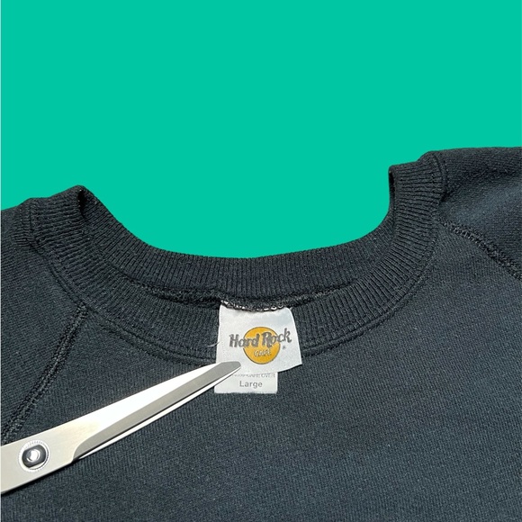 Vintage 90’s Hard Rock Cafe Crewneck Sweatshirt - Picture 5 of 6